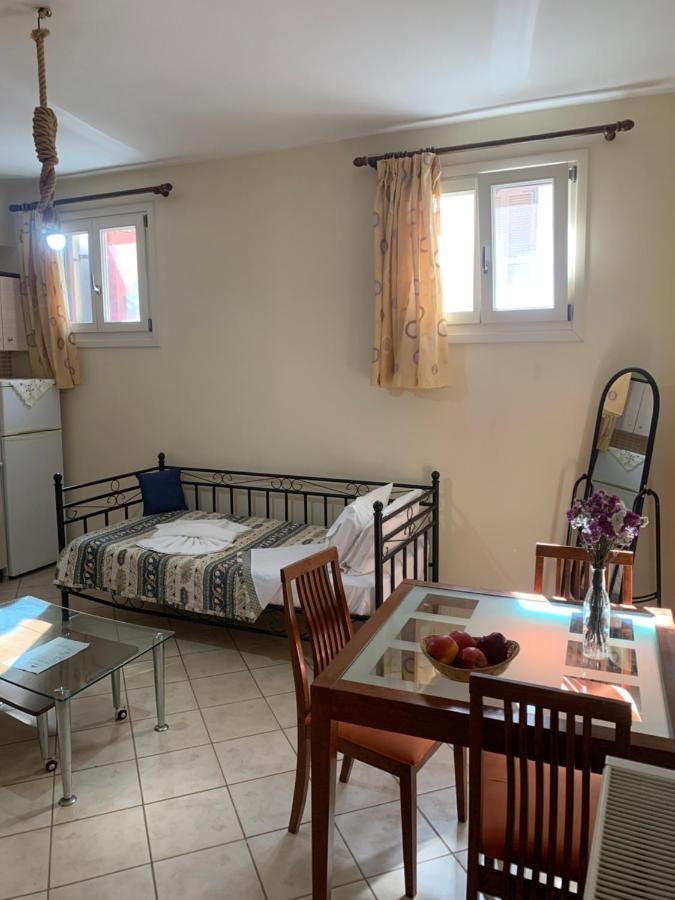 Little Yard Studios & Apartments #4 Naxos City المظهر الخارجي الصورة